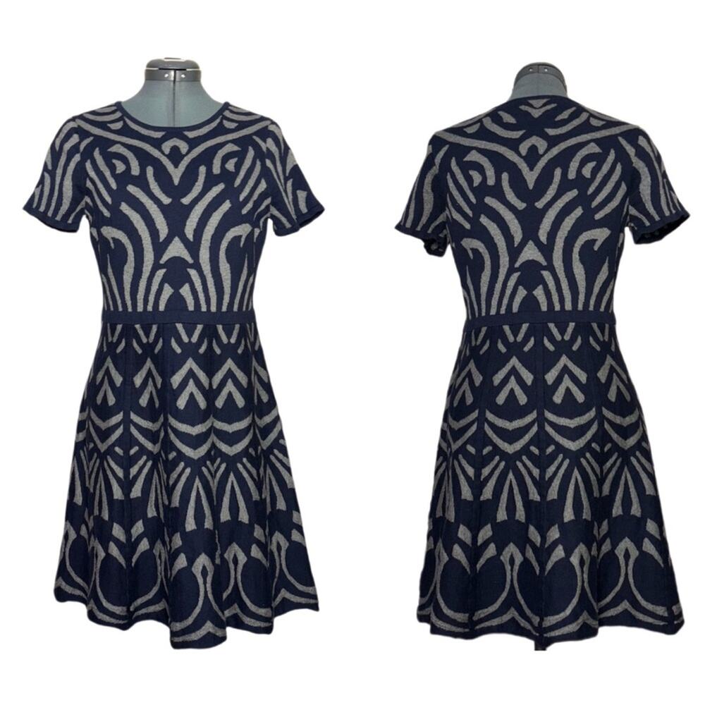 eci Sweater Dress Short Sleeve Fit & Flare Navy Blue Gray Mini Women's Medium